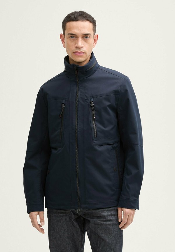 MIT KAPUZE IM STEHKRAGEN - Übergangsjacke