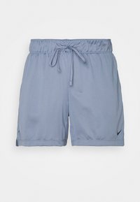 Světle modré sportovní kraťasy s elastickým pasem, stahováním na šňůrku a bočními rozparky. Na dolní straně je malý černý logo Nike.