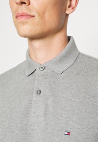 Tommy Hilfiger REGULAR  - Camisola de manga comprida - medium grey heather