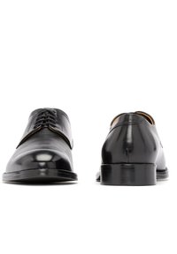RYŁKO Biznesowe buty sznurowane