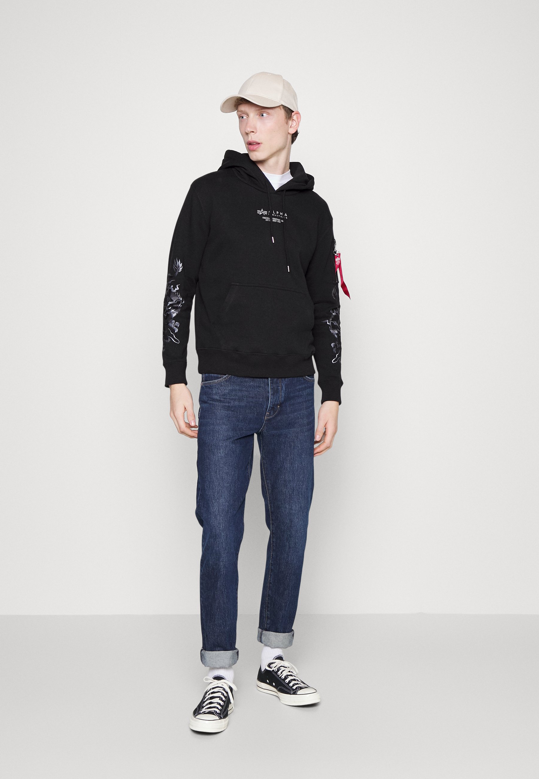 送料込★ALPHA INDUSTRIES★ Dragon Emb パーカー Dragon EMB Hoodie | Alpha Industries