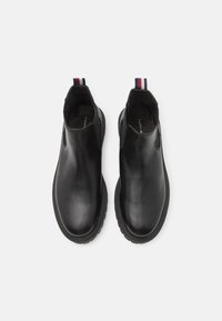 Tommy Hilfiger PREMIUM CASUAL CHUNKY - Klasične gležnjače - black