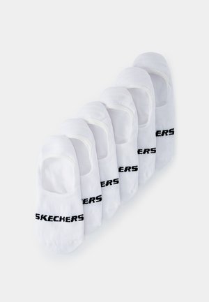 Chaussettes blanches pour la cheville en set de six, fabriquées en tissu doux. Présentent un logo noir "SKECHERS" sur chaque chaussette.