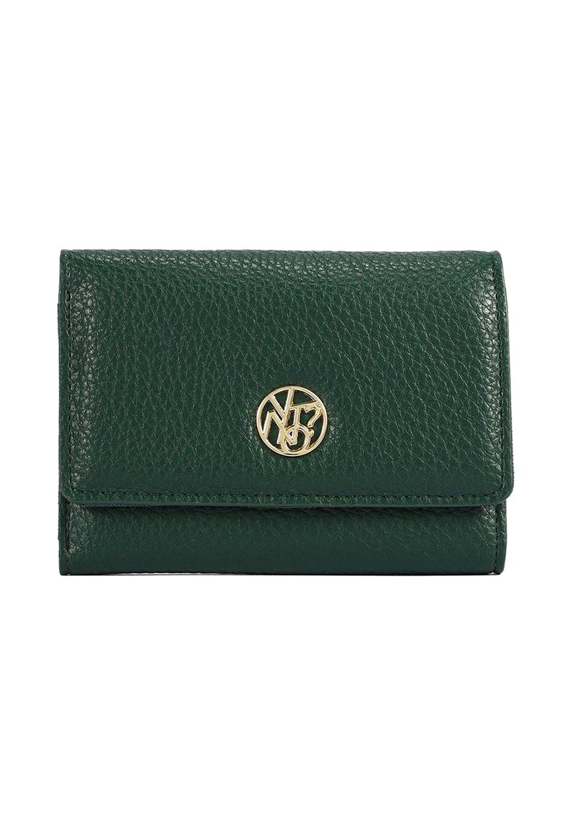 Portafoglio verde in pelle con finitura testurizzata, caratterizzato da un accento del logo dorato sul davanti e una chiusura a pattina.