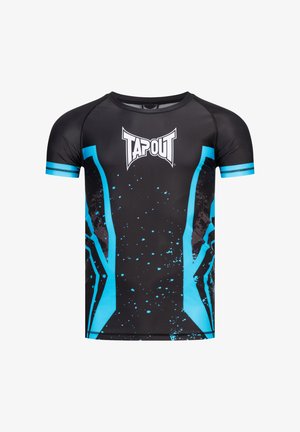 Must have lühikeste varrukatega must särk siniste aktsentidega ja pritsimustriga. Ees on "TAPOUT" logo. Valmistatud siledast ja venivast materjalist.