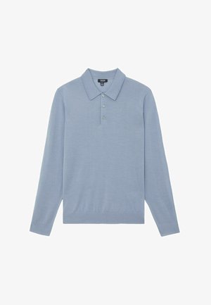 Helesinine pikkade varrukatega polo-särk, millel on struktureeritud krae, kolme nööbiga lõhik ning soonilised varrukaservad ja alumine äär. Sile tekstuur.