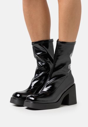 Call it Spring, Plateaustiefelette - black