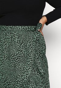 ONLY Jupe trapèze - green