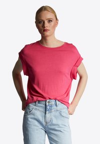 Rich & Royal T-Shirt basic - raspberry pink
