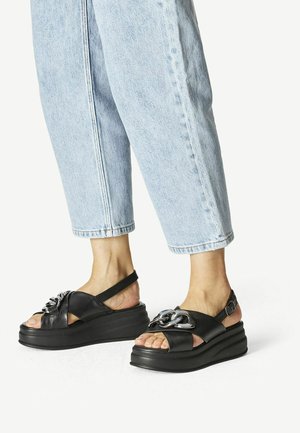 Tamaris Sandalias de cuña - black