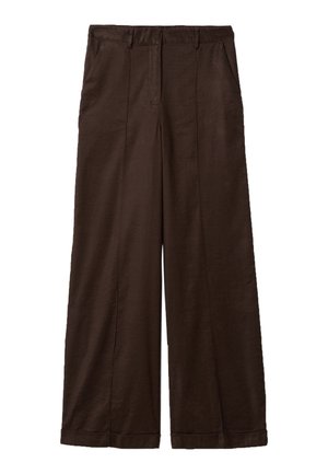 Dunkelbraune Hose mit weitem Bein, Vordertaschen, Gürtelschlaufen und verdecktem vorderem Verschluss.
