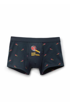 Calzoncillos bóxer azul marino con un patrón de pequeñas cintas métricas y un gráfico grande de una cinta métrica con el texto "EL TAMAÑO IMPORTA" en el centro frontal.