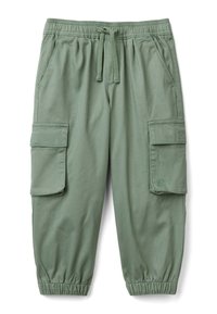 Groene cargobroek met een elastische tailleband, trekkoord, twee zijzakken en twee cargozakken. De stof lijkt soepel en lichtgewicht.