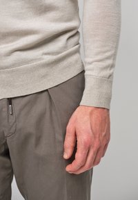 PROFUOMO THE MERINO CREW-NECK - Stickad tröja - beige