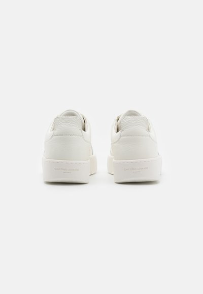 Emporio Armani SLANG - Tossud - white
