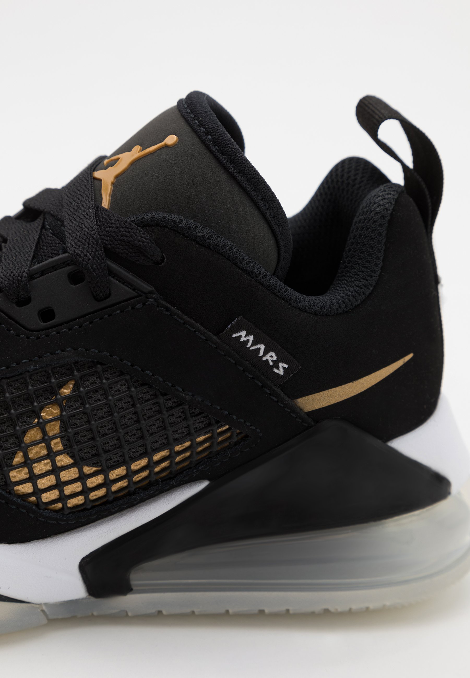 zalando jordan mars 270