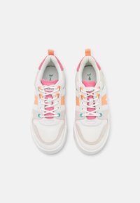 Lacoste Sneakers - white