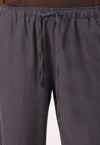 VMMILLY STRING NOOS - Broek - dark grey melange