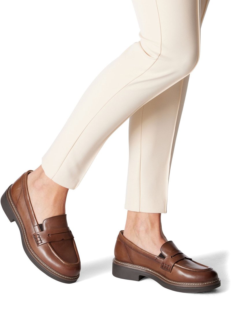 Tamaris Instappers - cognac