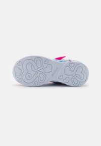 Skechers INFINITE HEART LIGHTS - Trainers - pink sparkle/multi-coloured