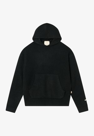 Zwarte gebreide hoodie met lange mouwen en een voorzak op een witte achtergrond.