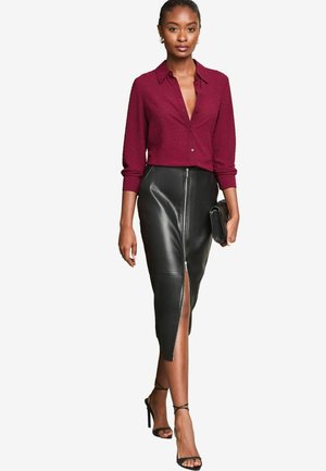 Lipsy REGULAR FIT - Blúzka so zapínaním na gombíky - red