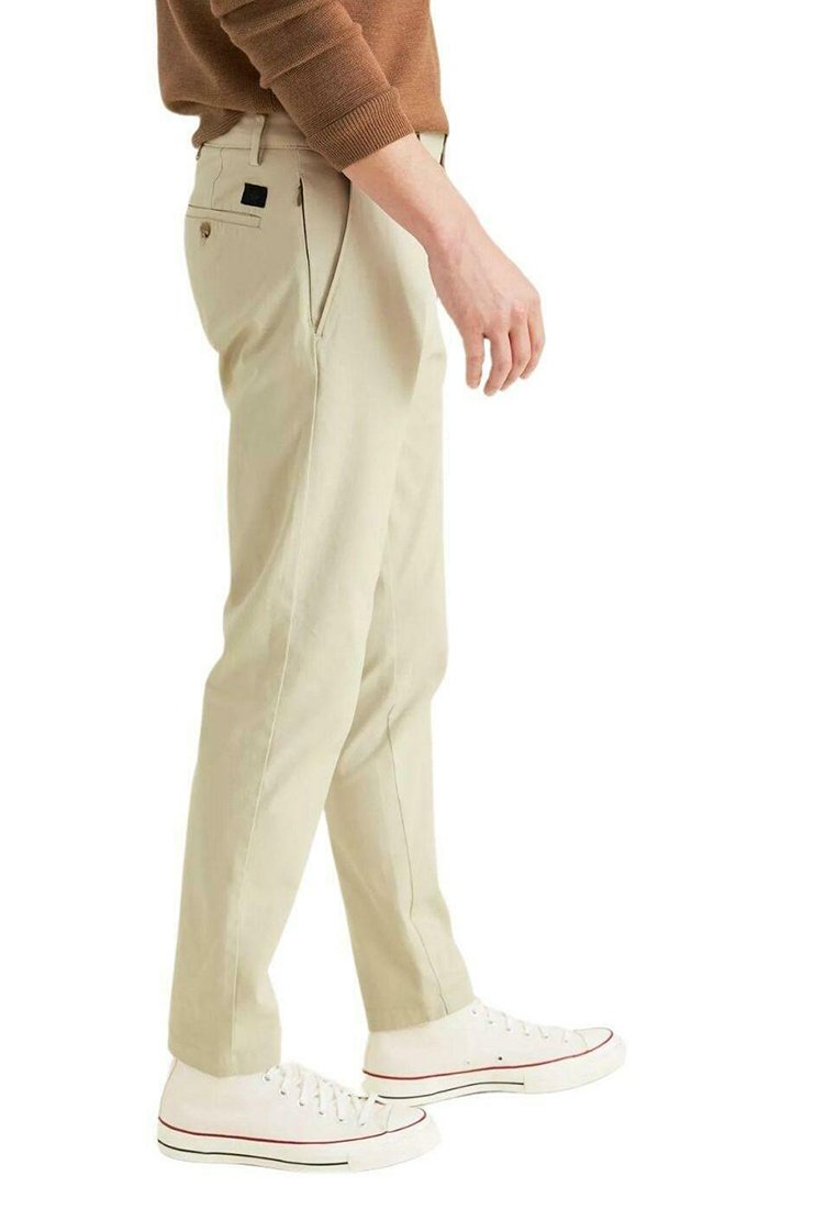 Pantalón Dockers Easy Casual Liso Slim Fit Dockers - Jeans, Pantalones y  Joggers | Paris.cl