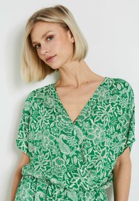 Grain de Malice SHORT IMPRIMÉE - Mono - emeraude