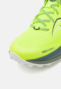 Saucony XODUS ULTRA 3 - Löparskor terräng - citron/bough