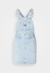 DUNGAREE DRESS - Dongerikjole - denim light