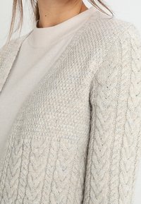 Anna Field Kofta - sand