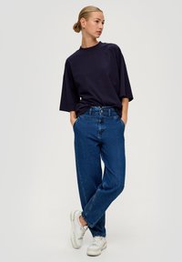 s.Oliver KAROLIN MIT BARREL LEG - Jeansy Relaxed Fit