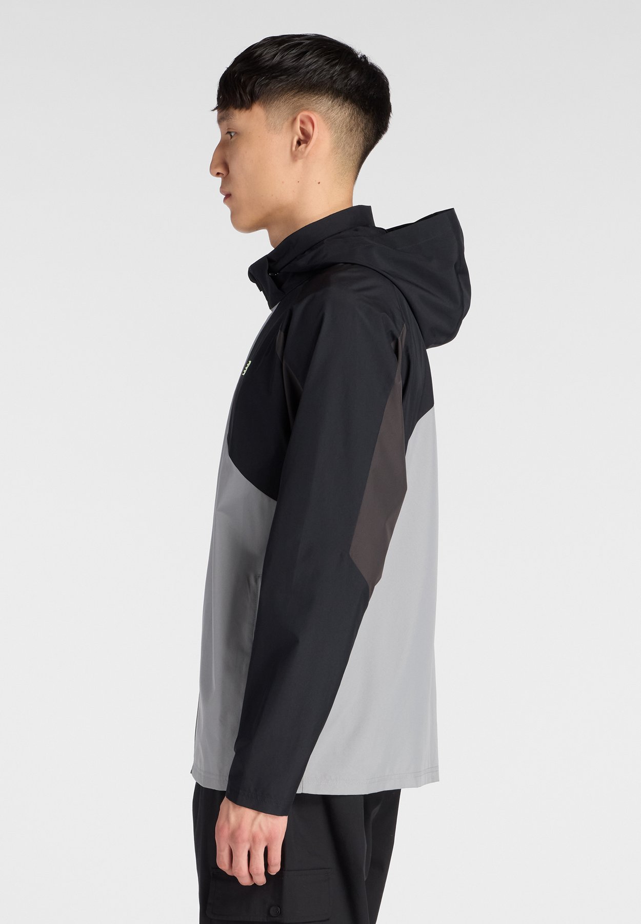 ACTIVE JACKET