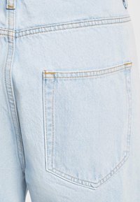 DEF DRY BAGGYS - Vaqueros boyfriend - ice blue