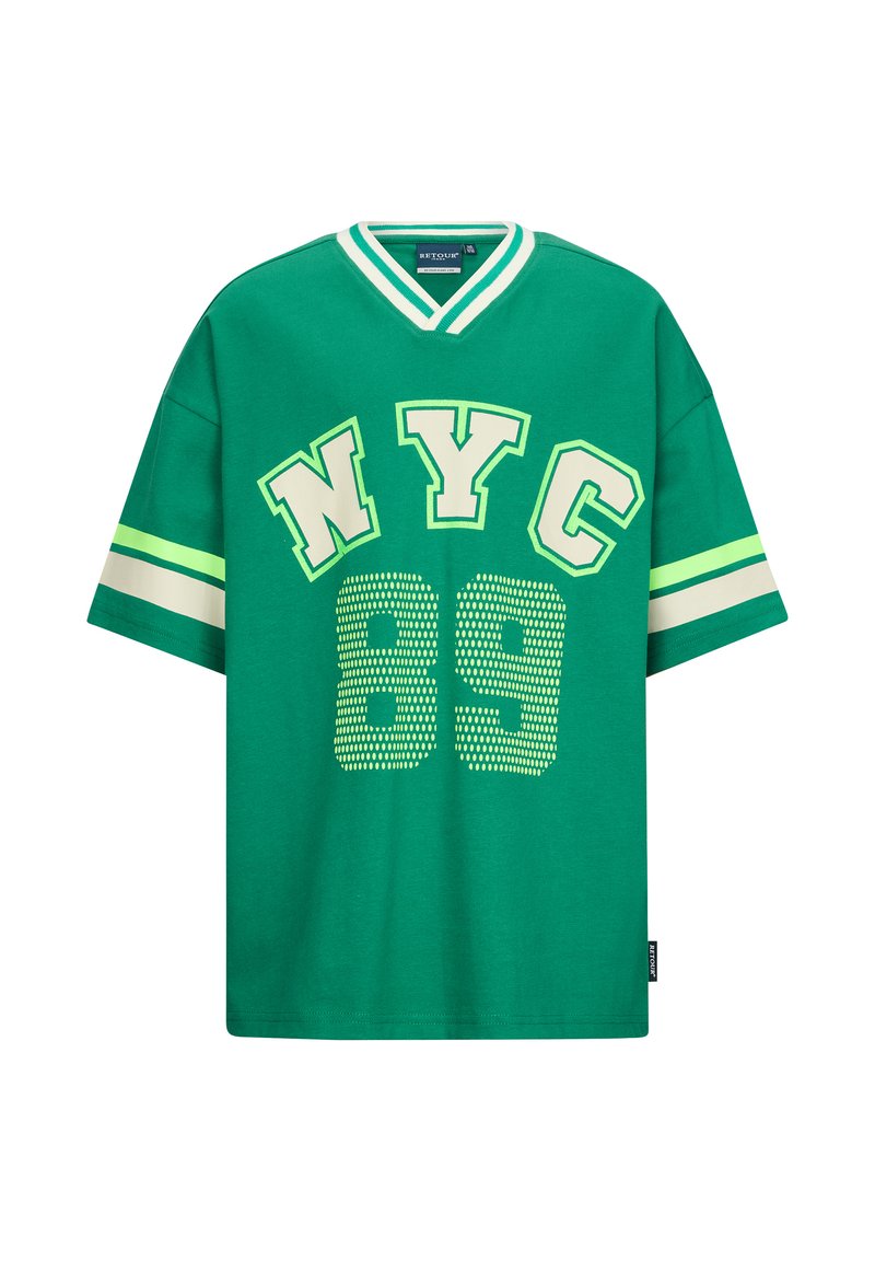 Zielona bawełniana koszula z dekoltem w serek, z napisem "NYC" oraz "89" w wyraźnych białych i żółtych akcentach, a także paskowanymi rękawami z neonowozielonymi detalami.