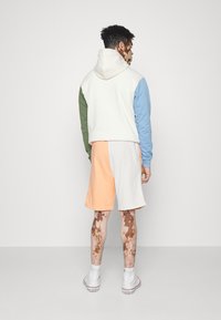 Scotch & Soda Calções - orange/offwhite/blue