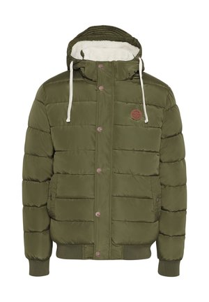 Oliven grønn puffjakke med hette, hvit fleece-fôr, to sidelommer, knappefeste og ribbede mansjetter. Liten logo-detalj på brystet.