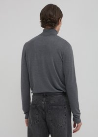 Calliope Maglione - grigio