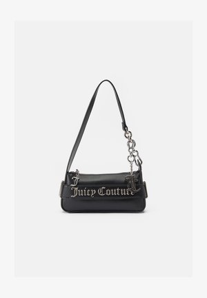 Črna usnjena torbica z znakom "Juicy Couture" v srebrni barvi, odstranljivim trakom in dodatki iz verige. Pravokotne oblike z teksturirano površino.