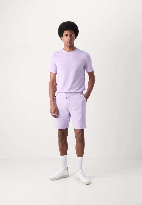 SEASONAL CORE BERMUDA - Shorts - bright lavender3