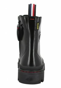 Palladium Stivaletti stringati - black