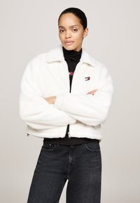 Tommy Jeans Talvejope - ivory