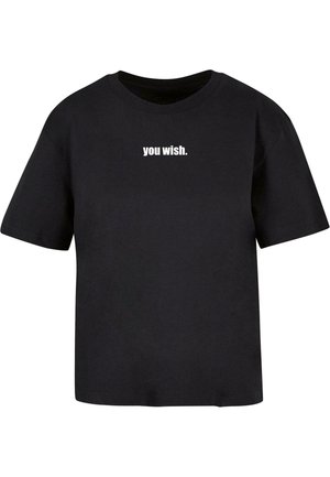 Schwarzes Baumwoll-T-Shirt mit kurzen Ärmeln und Rundhalsausschnitt. Auf der Vorderseite befindet sich weißer Text, der "you wish" (du wünschst) lautet. Der Text ist zentral platziert.