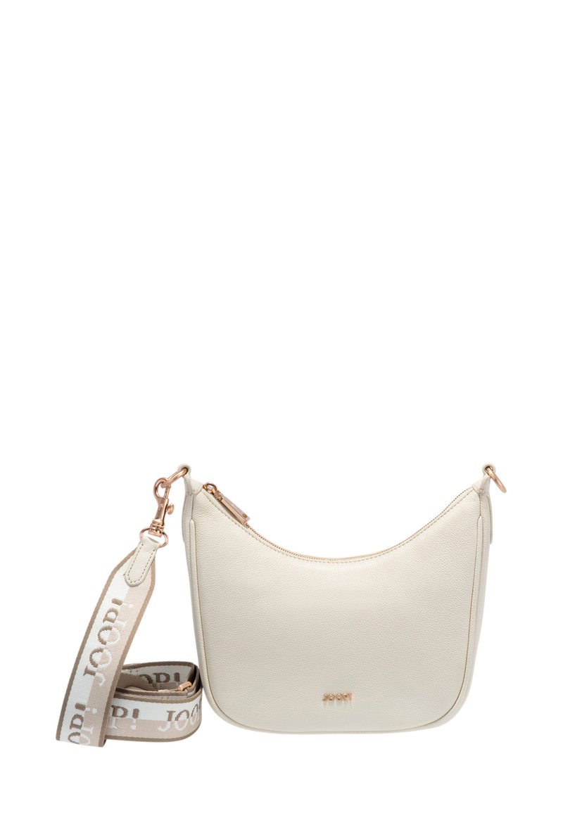 Borsa a spalla in pelle bianca con finiture in rosé, design curvo e tracolla removibile caratterizzata da un motivo logo ripetuto.