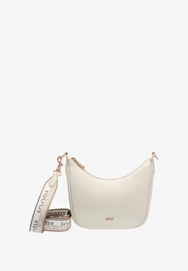 Borsa a spalla in pelle bianca con finiture in rosé, design curvo e tracolla removibile caratterizzata da un motivo logo ripetuto.