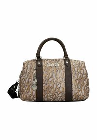 Sac à main marron et crème avec motif en relief, doté de poignées et d'accents marron foncé. Comprend un charme et des détails décoratifs.