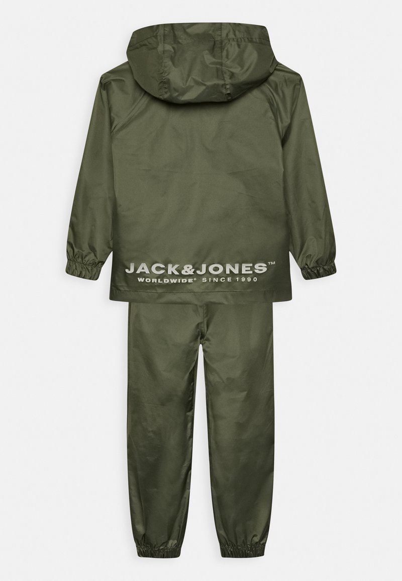 Kinder Jacken | Jack & Jones Junior JORSOLAR RAIN SUIT Regenjacke / wasserabweisende Jacke thyme/khaki - YU37855 Kinder Jacken | Jack & Jones Junior JORSOLAR RAIN SUIT Regenjacke / wasserabweisende Jacke thyme/khaki - YU37855