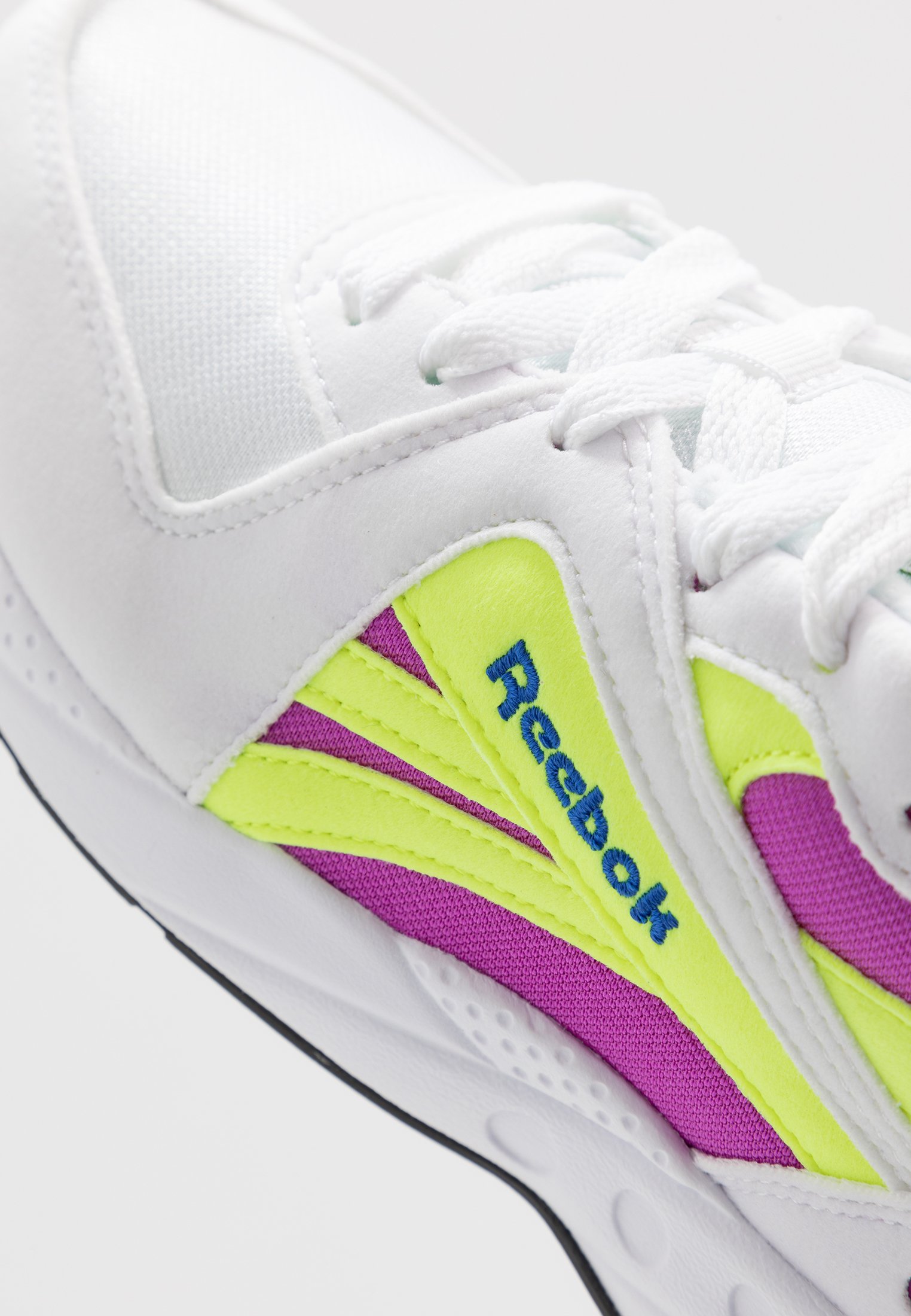 Reebok Classic PYRO - Sportbačiai 