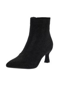 Stivaletto nero alla caviglia con punta affusolata, realizzato in materiale testurizzato, adornato con strass e dotato di un tacco corto e quadrato.