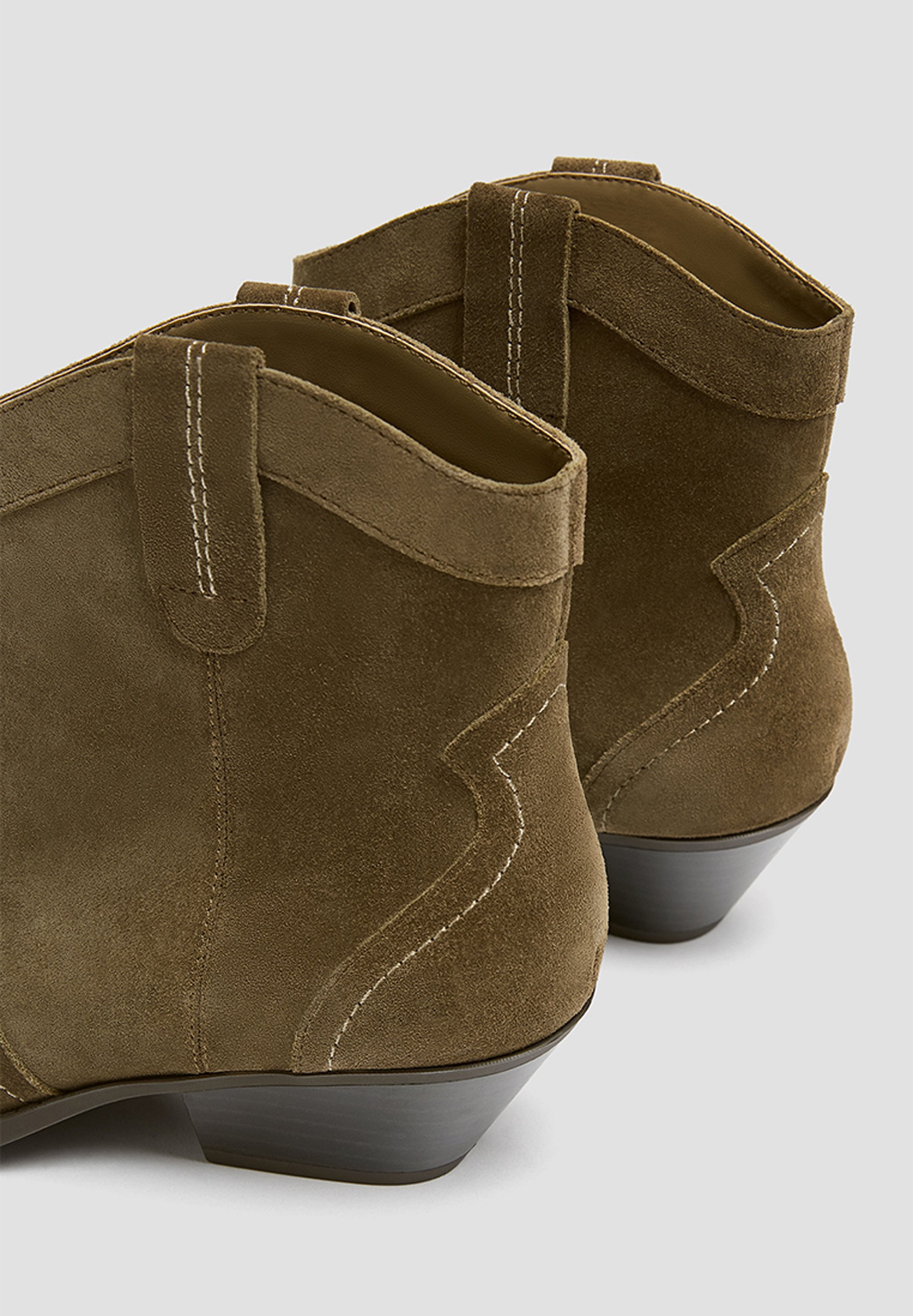 pull and bear cowboy boots